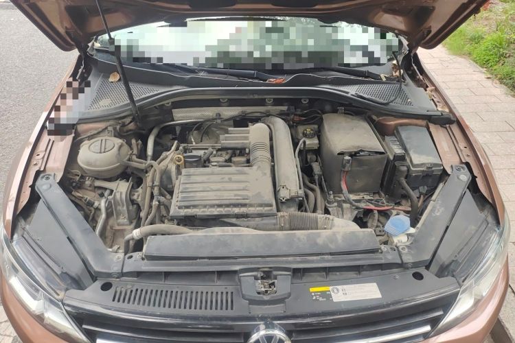 Used Volkswagen Lamando 2017 230TSI DSG Fashion Edition Engine Bay