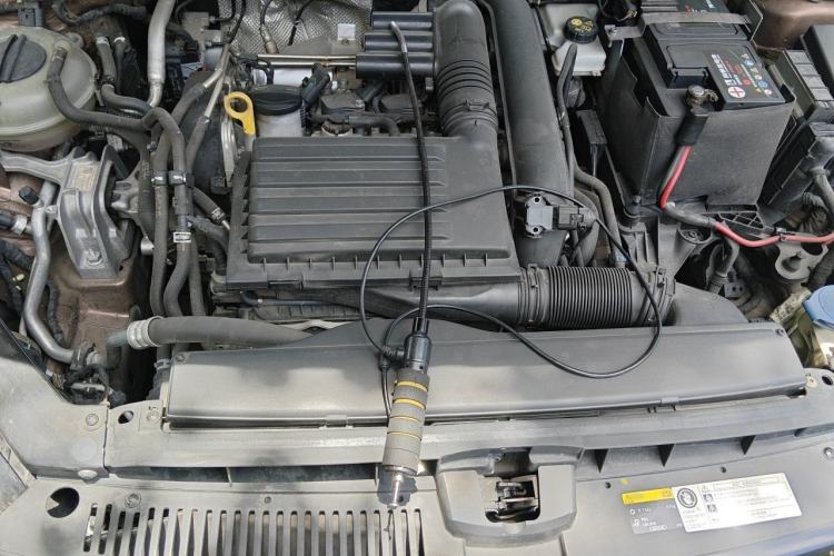 Used Volkswagen Lamando 2017 280TSI DSG Comfort Edition Engine Bay
