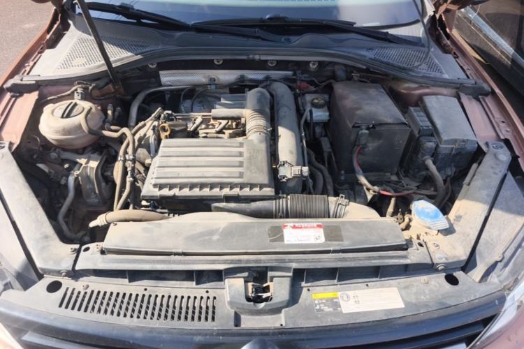 Used Volkswagen Lamando 2017 280TSI DSG Comfort Edition Engine Bay