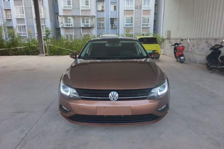 Used Volkswagen Lamando 2017 230TSI DSG Fashion Edition Front