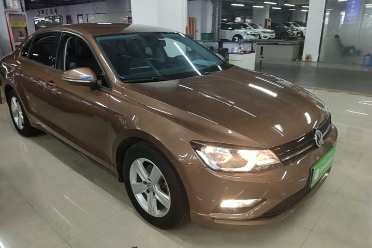 Used Volkswagen Lamando 2017 230TSI DSG Fashion Edition Front Right 45 Deg