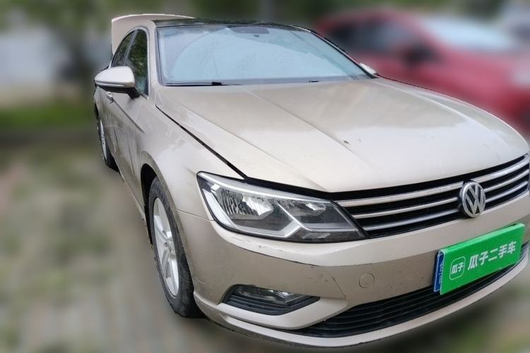 Used Volkswagen Lamando 2017 230TSI DSG Fashion Edition Front Right 45 Deg