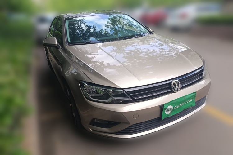 Used Volkswagen Lamando 2017 230TSI DSG Fashion Edition Front Right 45 Deg