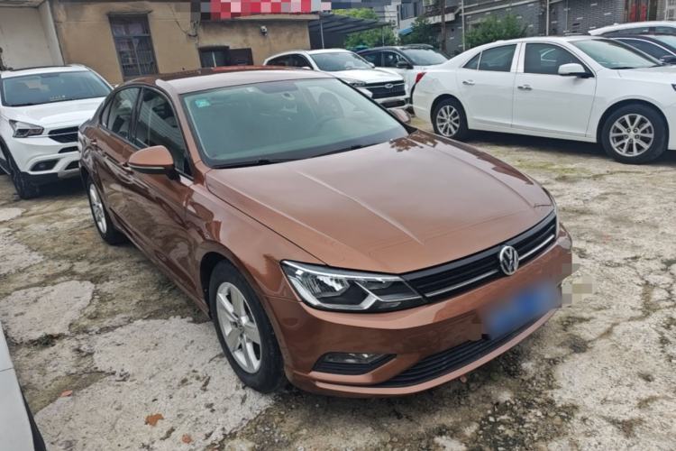 Used Volkswagen Lamando 2017 230TSI DSG Fashion Edition Front Right 45 Deg