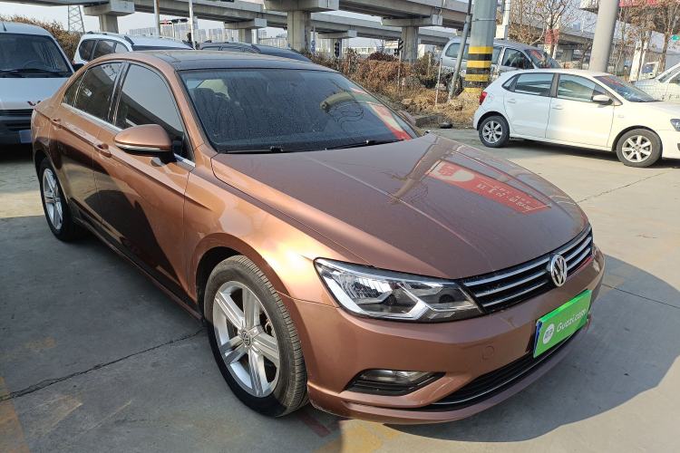 Used Volkswagen Lamando 2017 280TSI DSG Comfort Edition Front Right 45 Deg