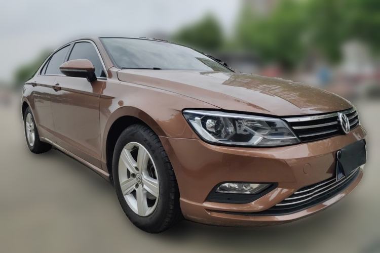 Used Volkswagen Lamando 2017 230TSI DSG Fashion Edition Front Right 45 Deg