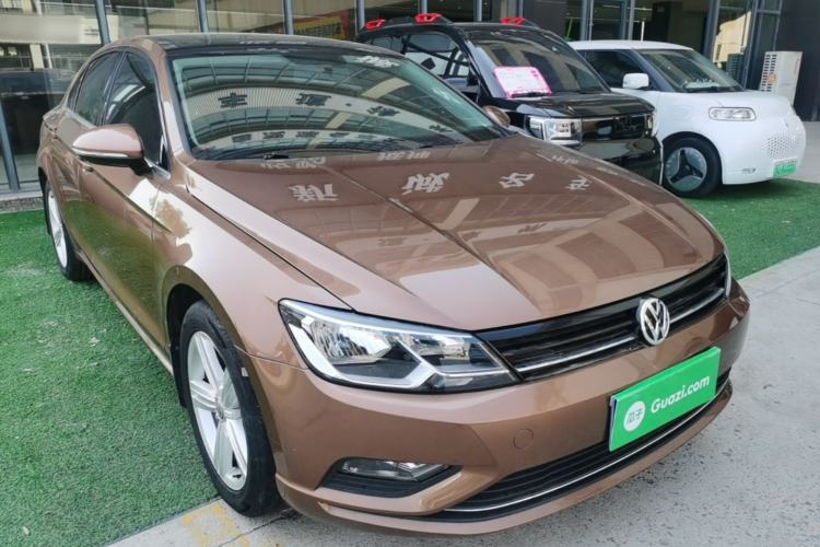 Used Volkswagen Lamando 2017 280TSI DSG Comfort Edition Front Right 45 Deg