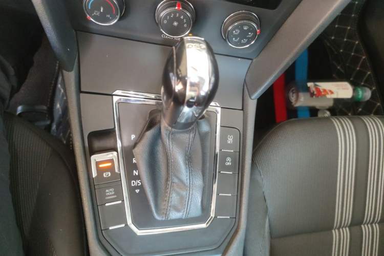 Used Volkswagen Lamando 2017 230TSI DSG Fashion Edition Gear Lever