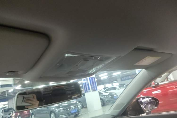 Used Volkswagen Lamando 2017 230TSI DSG Fashion Edition Headliner