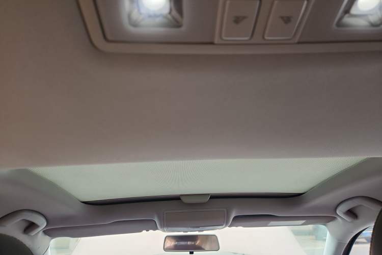 Used Volkswagen Lamando 2017 230TSI DSG Fashion Edition Headliner