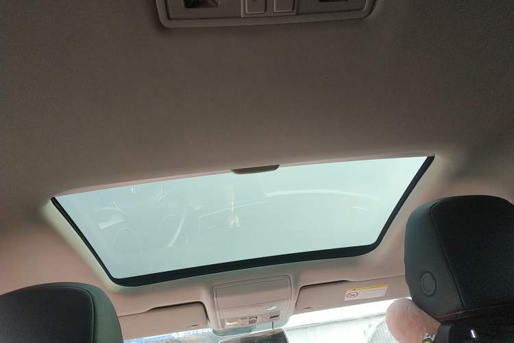 Used Volkswagen Lamando 2017 230TSI DSG Fashion Edition Headliner