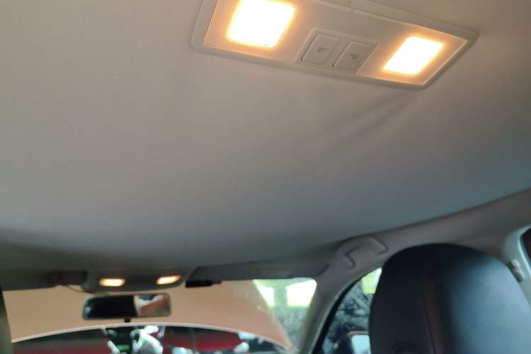 Used Volkswagen Lamando 2017 230TSI DSG Fashion Edition Headliner