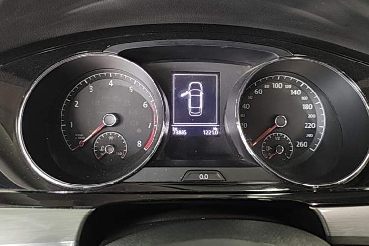 Used Volkswagen Lamando 2017 280TSI DSG Comfort Edition Instrument Cluster