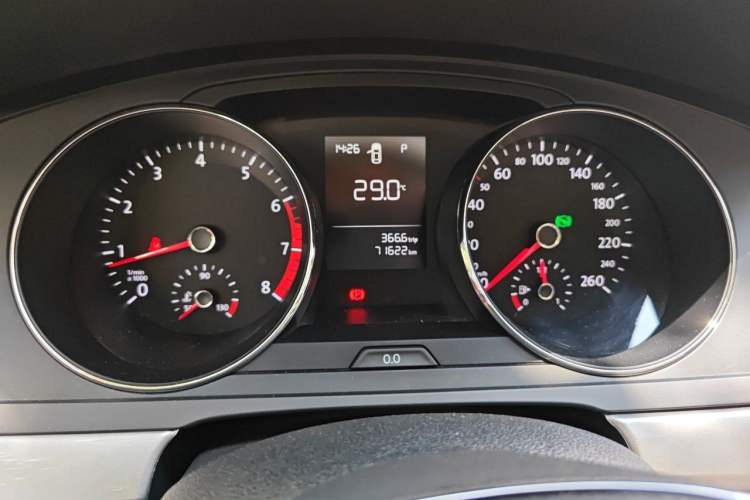 Used Volkswagen Lamando 2017 230TSI DSG Fashion Edition Instrument Cluster