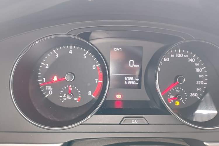 Used Volkswagen Lamando 2017 230TSI Manual Trend Edition Instrument Cluster
