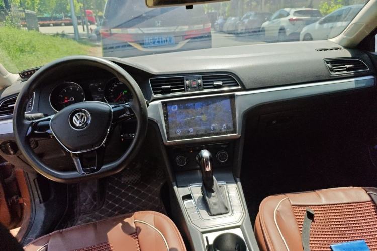 Used Volkswagen Lamando 2017 230TSI DSG Fashion Edition Interior 2