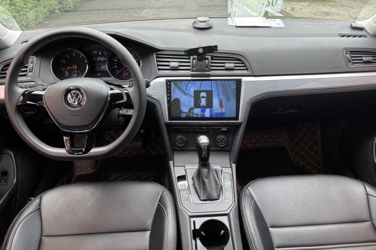 Used Volkswagen Lamando 2017 230TSI DSG Fashion Edition Interior 3