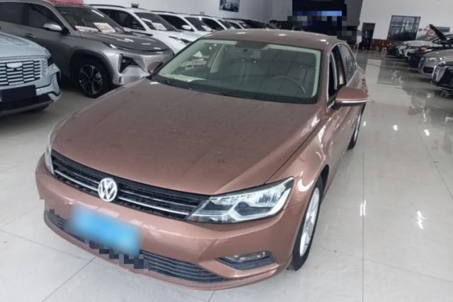 Ojetý Volkswagen Lamando 2017 230TSI DSG Fashion Edition