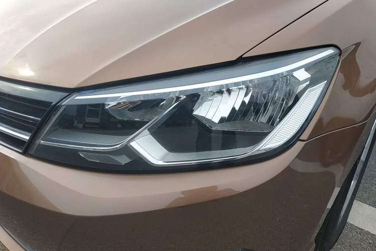 Used Volkswagen Lamando 2017 230TSI DSG Fashion Edition Left Front Headlight