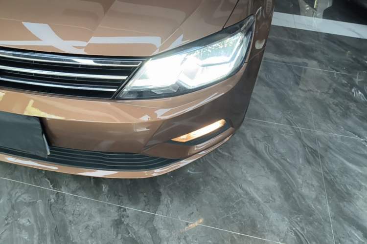 Used Volkswagen Lamando 2017 230TSI DSG Fashion Edition Left Front Headlight