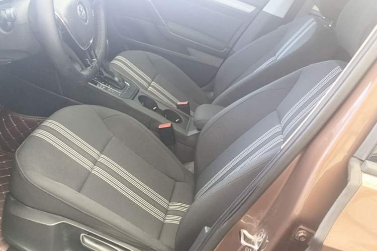 Used Volkswagen Lamando 2017 230TSI DSG Fashion Edition Left Front Seat