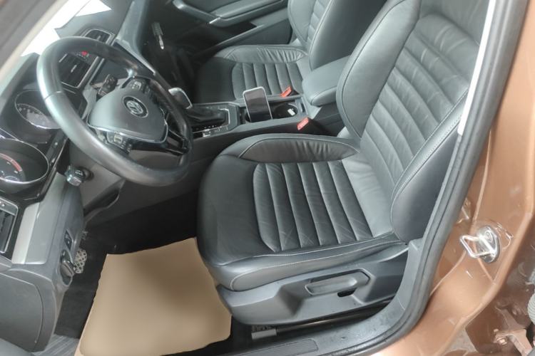 Used Volkswagen Lamando 2017 280TSI DSG Comfort Edition Left Front Seat