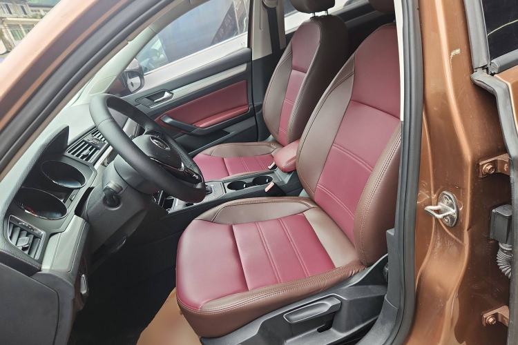 Used Volkswagen Lamando 2017 230TSI DSG Fashion Edition Left Front Seat