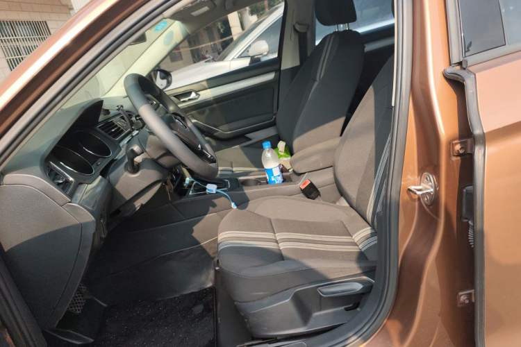 Used Volkswagen Lamando 2017 230TSI DSG Fashion Edition Left Front Seat