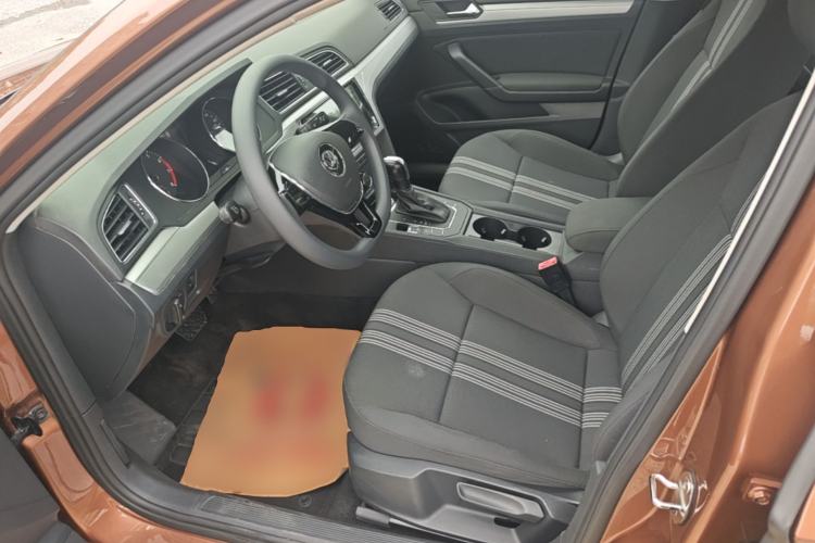 Used Volkswagen Lamando 2017 230TSI DSG Fashion Edition Left Front Seat