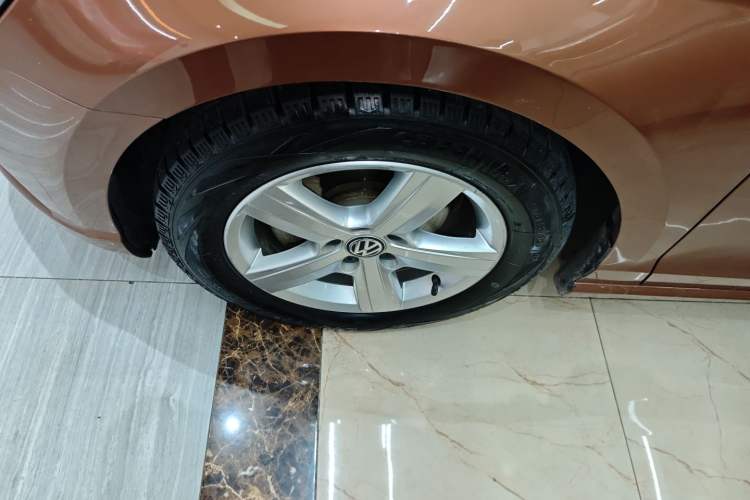 Used Volkswagen Lamando 2017 230TSI DSG Fashion Edition Left Front Wheel Hub
