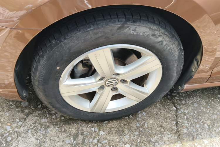 Used Volkswagen Lamando 2017 230TSI DSG Fashion Edition Left Front Wheel Hub