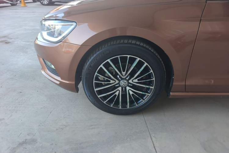 Used Volkswagen Lamando 2017 230TSI DSG Fashion Edition Left Front Wheel Hub