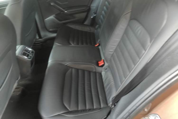 Used Volkswagen Lamando 2017 280TSI DSG Comfort Edition Left Rear Seat