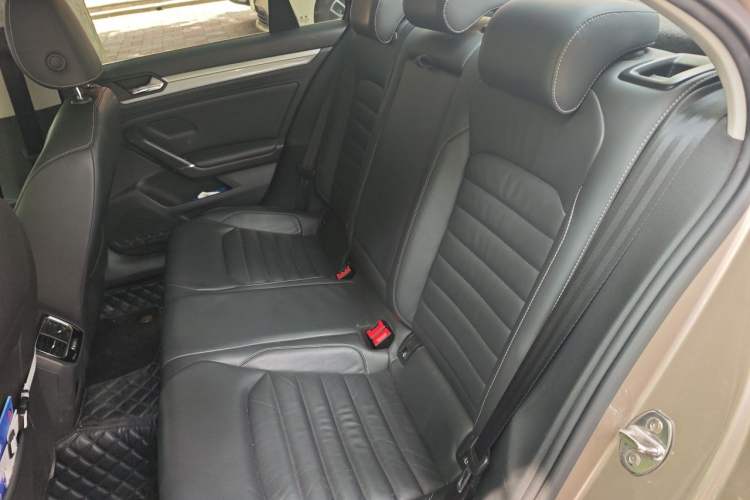 Used Volkswagen Lamando 2017 280TSI DSG Comfort Edition Left Rear Seat