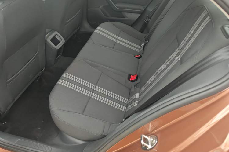 Used Volkswagen Lamando 2017 230TSI DSG Fashion Edition Left Rear Seat