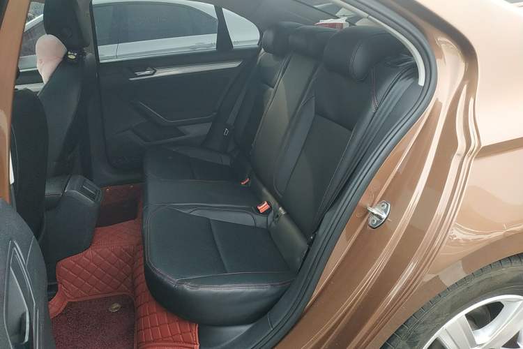 Used Volkswagen Lamando 2017 230TSI DSG Fashion Edition Left Rear Seat