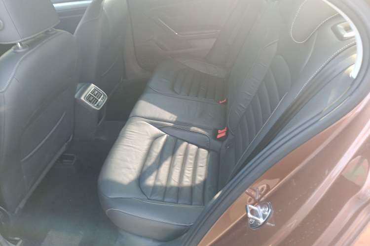 Used Volkswagen Lamando 2017 280TSI DSG Comfort Edition Left Rear Seat