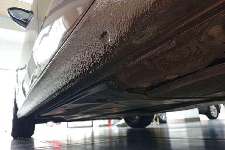 Used Volkswagen Lamando 2017 230TSI DSG Fashion Edition Left Side Sill