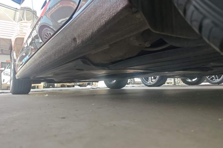 Used Volkswagen Lamando 2017 230TSI DSG Fashion Edition Left Side Sill