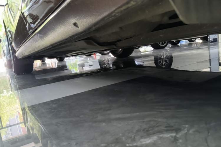Used Volkswagen Lamando 2017 230TSI DSG Fashion Edition Left Side Sill