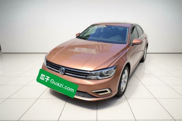 Ojetý Volkswagen Lamando 2017 230TSI DSG Fashion Edition