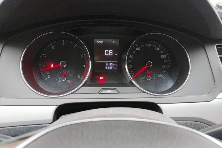 Used Volkswagen Lamando 2017 230TSI DSG Fashion Edition Odometer Close Up