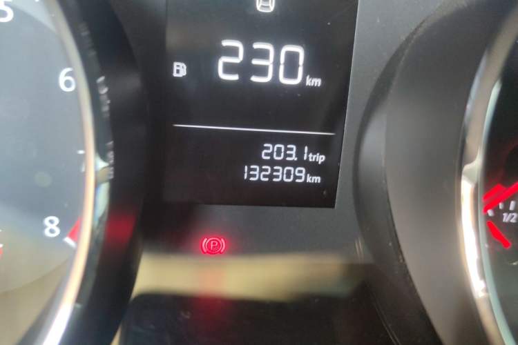 Used Volkswagen Lamando 2017 230TSI DSG Fashion Edition Odometer Close Up