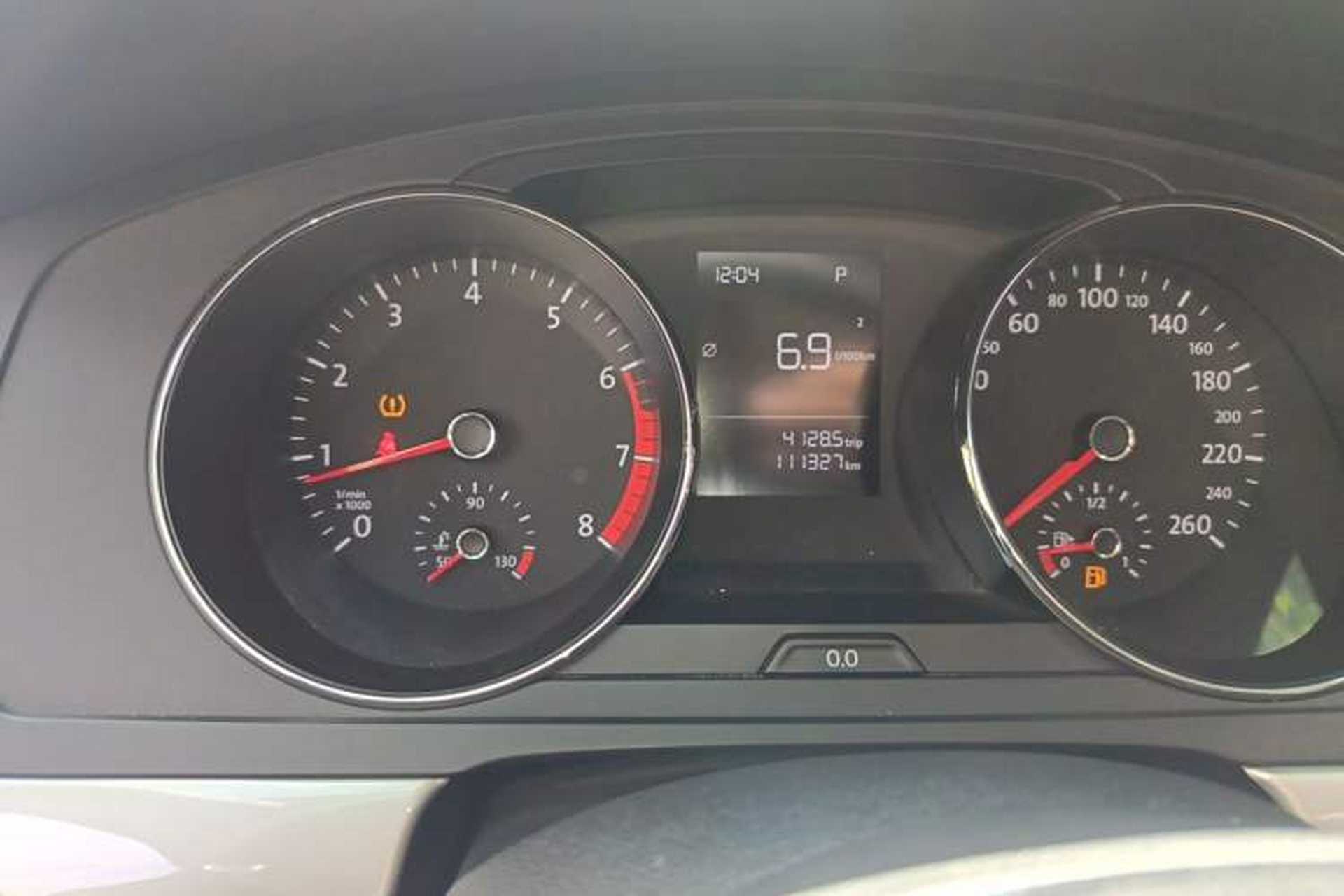 Used Volkswagen Lamando 2017 230TSI DSG Fashion Edition Odometer Close Up