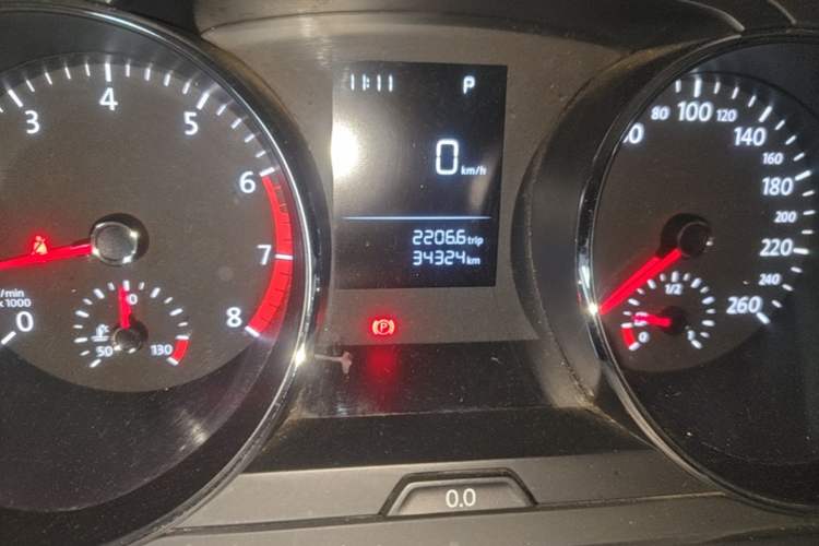 Used Volkswagen Lamando 2017 230TSI DSG Fashion Edition Odometer Close Up