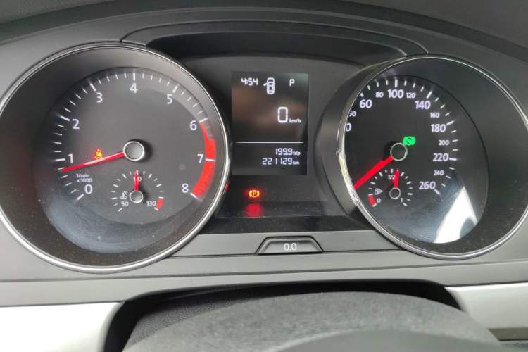 Used Volkswagen Lamando 2017 230TSI DSG Fashion Edition Odometer Close Up