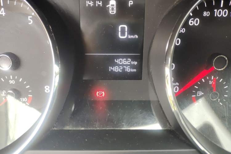 Used Volkswagen Lamando 2017 230TSI DSG Fashion Edition Odometer Close Up