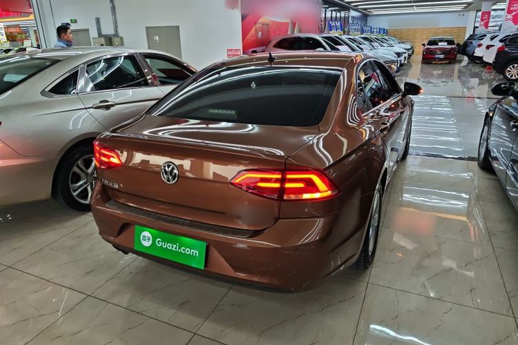 Used Volkswagen Lamando 2017 230TSI DSG Fashion Edition Rear Right 45 Deg