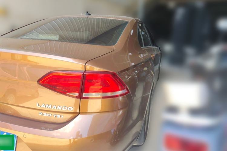 Used Volkswagen Lamando 2017 230TSI DSG Fashion Edition Rear Right 45 Deg