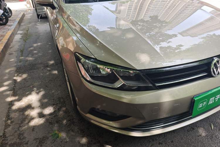 Used Volkswagen Lamando 2017 280TSI DSG Comfort Edition Right Front Headlight